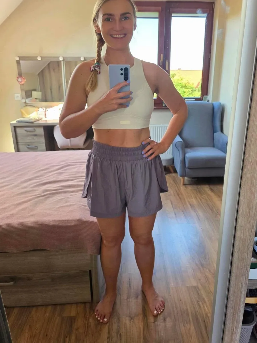 Instruktorka zumby (Zumba by Asia) przetestowała płyn Workout Ready, dzięki któremu cieszyła się opalenizną dłużej mimo codziennych intensywnych treningów.